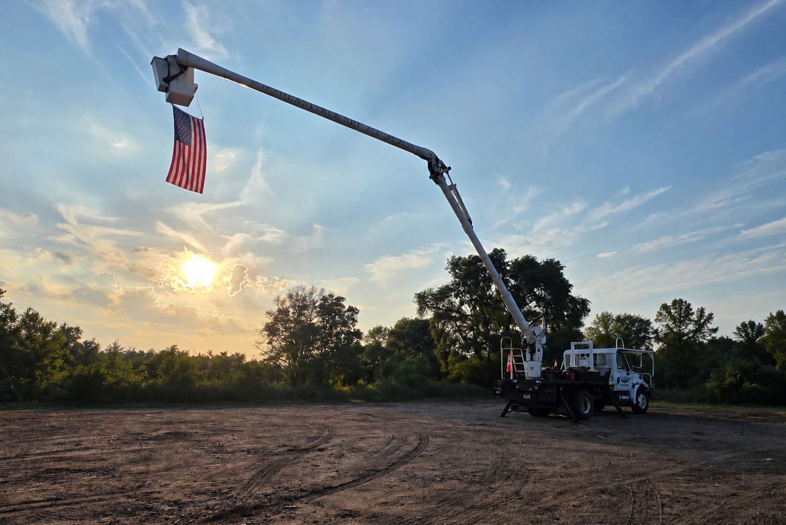 Project Our Rear-Mount Bucket Truck Means More Reach, Less Disruption image