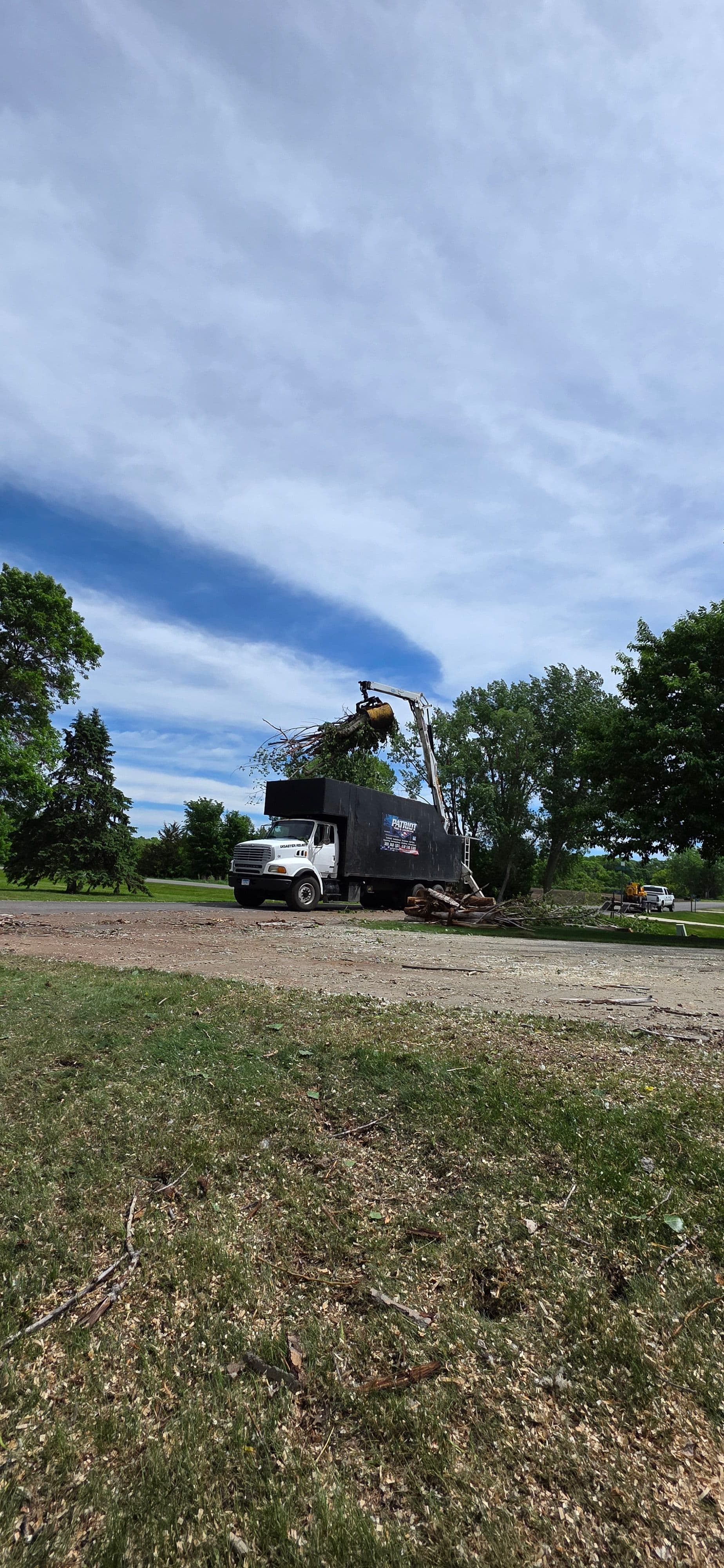 Gallery photos for 85-Foot Dead Cottonwood Removed at Little Crow Golf Course: Image #3